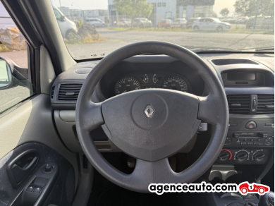 Renault Clio — 17