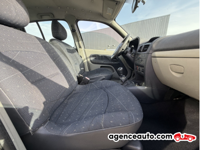 Renault Clio — 15