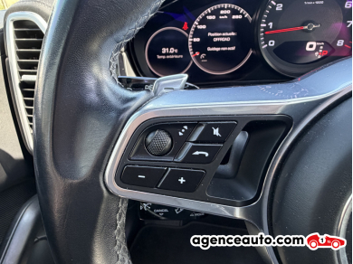 Porsche Cayenne — 30