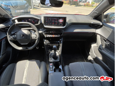 Peugeot 208 — 10