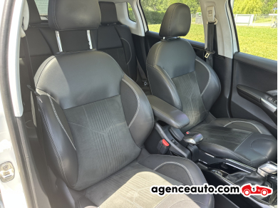 Peugeot 2008 — 17