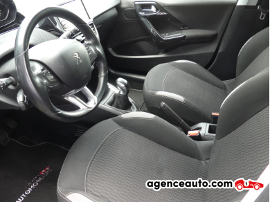 Peugeot 208 — 9