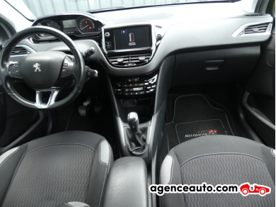Peugeot 208 — 15