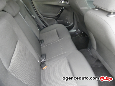Peugeot 208 — 13