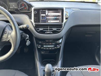 Peugeot 208 — 11