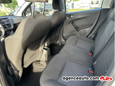 Peugeot 208 — 9