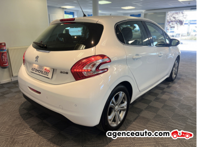 Peugeot 208 — 3