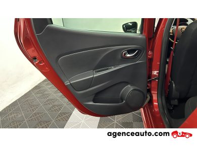 Renault Clio — 18
