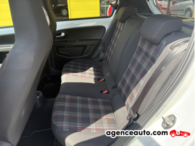 Volkswagen UP — 11