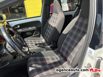 Volkswagen UP — 10