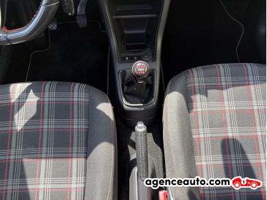 Volkswagen UP — 16