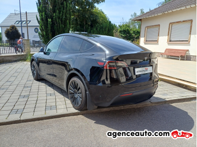 Tesla Model Y — 3