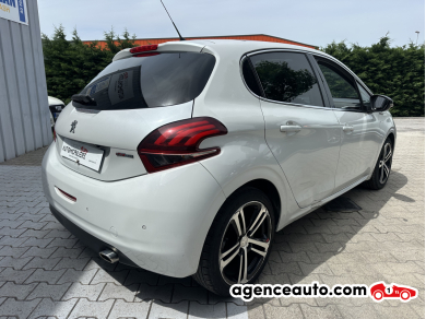 Peugeot 208 — 3
