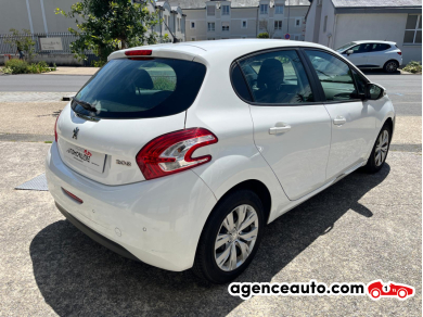 Peugeot 208 — 5
