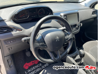 Peugeot 208 — 11