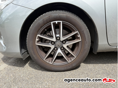Toyota Auris — 30