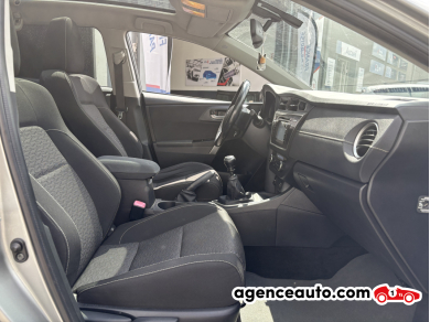 Toyota Auris — 22