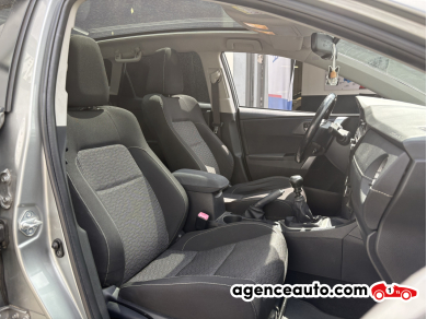 Toyota Auris — 23