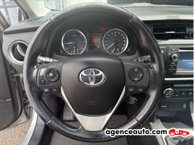 Toyota Auris — 8