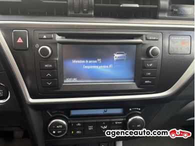 Toyota Auris — 18