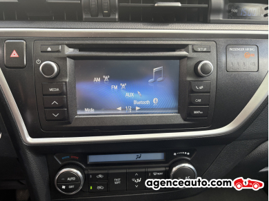 Toyota Auris — 17
