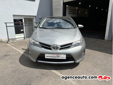 Toyota Auris — 32