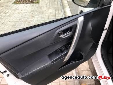 Toyota Auris — 14