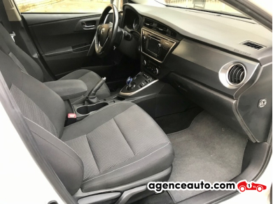 Toyota Auris — 15