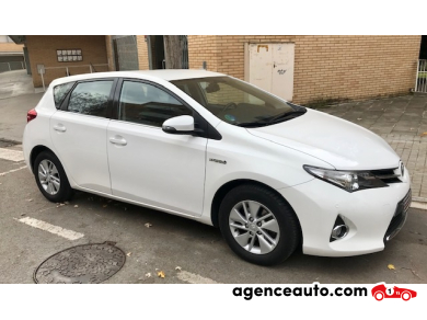 Toyota Auris — 9
