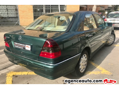 Mercedes Classe C — 16