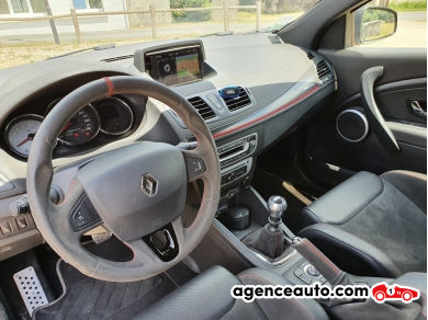 Renault Megane — 12