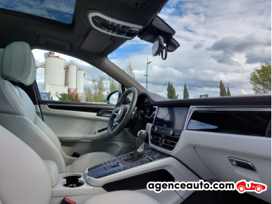 Porsche Macan — 12