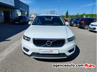 Volvo XC40 — 2