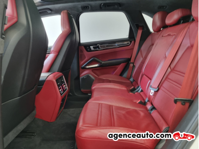 Porsche Cayenne — 12
