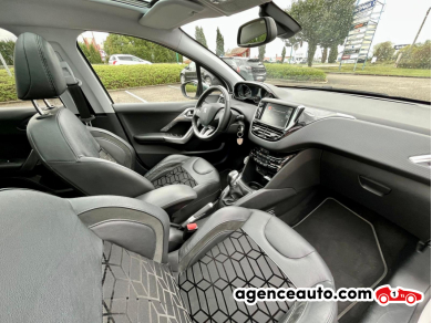 Peugeot 208 — 11