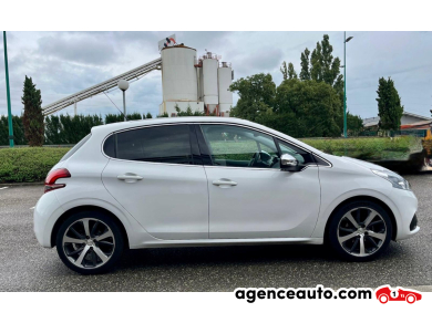 Peugeot 208 — 6