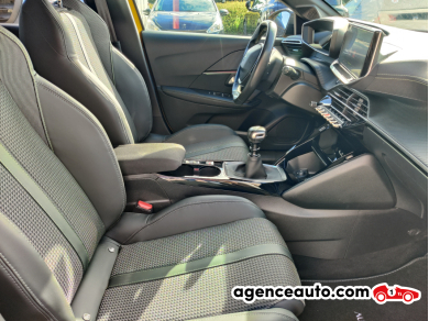 Peugeot 208 — 11