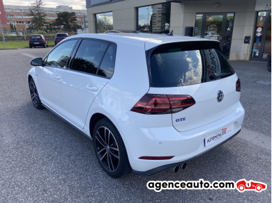 Volkswagen Golf — 3