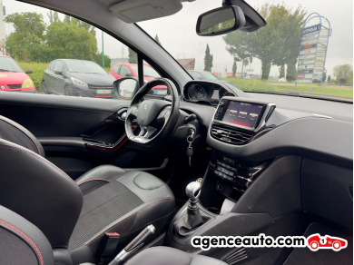 Peugeot 208 — 11