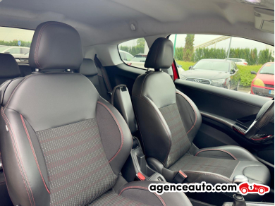 Peugeot 208 — 12