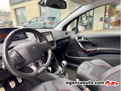 Peugeot 208 — 9