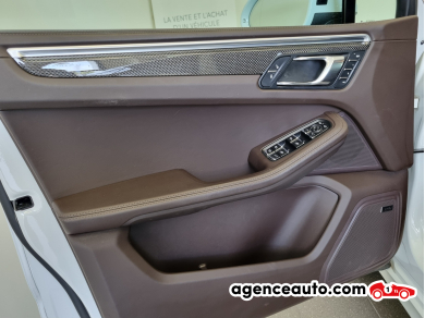 Porsche Macan — 35