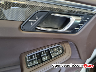 Porsche Macan — 36