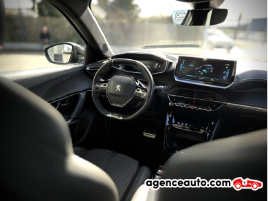 Peugeot 2008 — 12