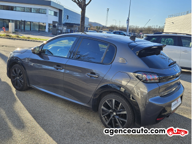 Peugeot 208 — 5